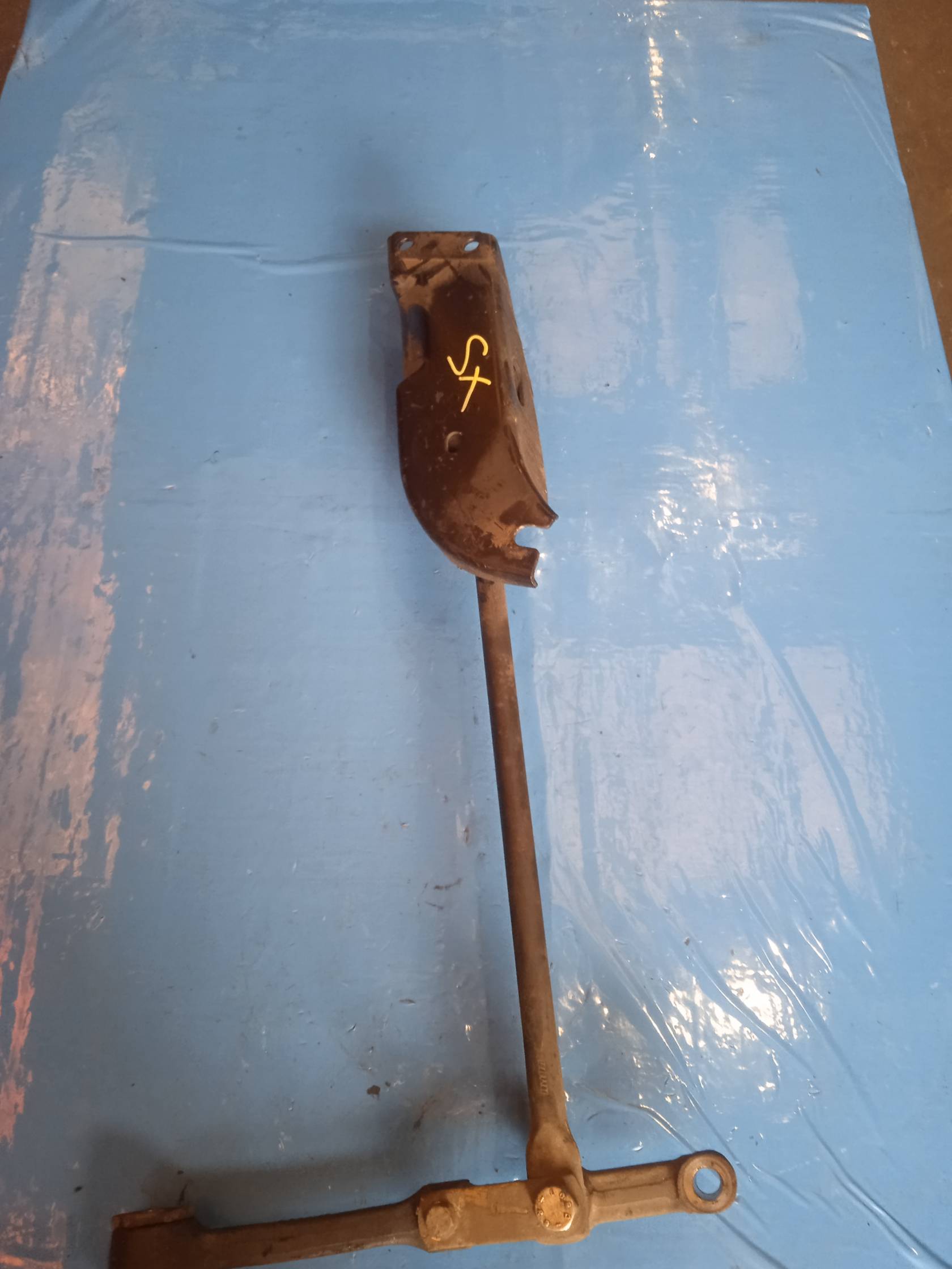 Braccio oscillante sosp. ant. sx.